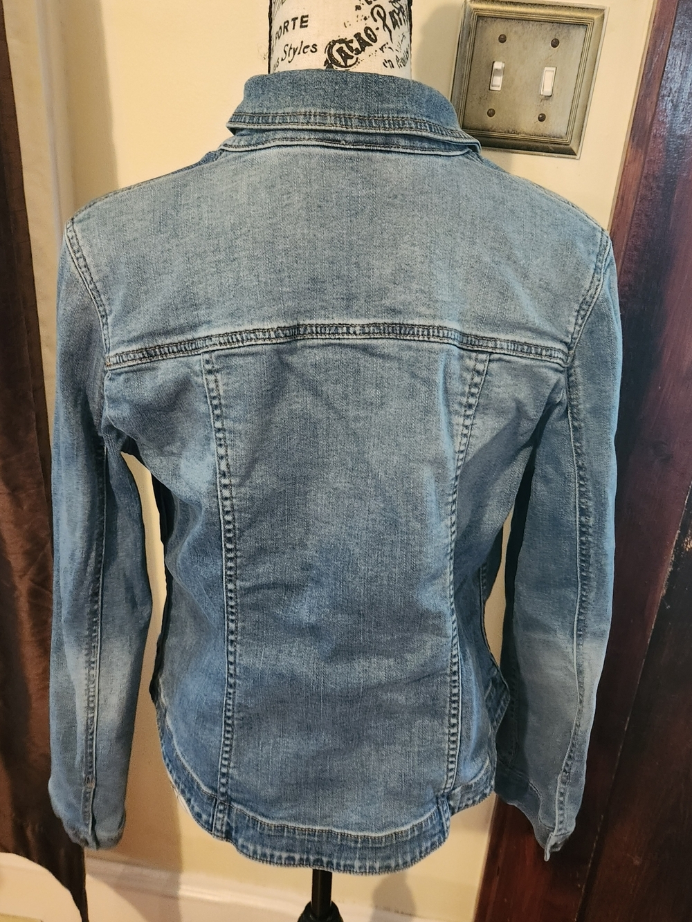 Chico's Medium Wash Blue Denim Jacket - Women's SMALL 1 - Picture 2 of 6